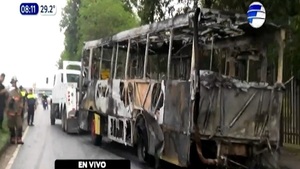 Ómnibus se incendió en la zona Botánico - Noticias Paraguay