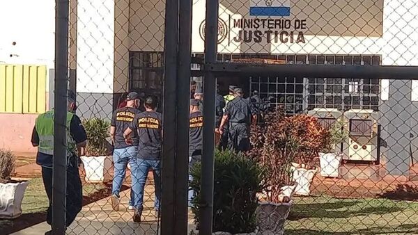 Gran operativo en cárceles del país para sacar y expulsar a líderes del PCC