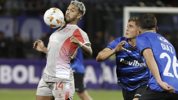 Estudiantes frustra a Huachipato