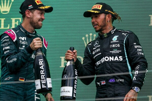 Versus / Hamilton ve con buenos ojos la vuelta de Vettel a la F1 con Mercedes