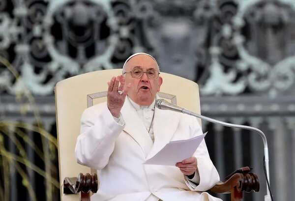 “Retórica belicosa vuelve a estar de moda”, alerta el papa Francisco - Mundo - ABC Color
