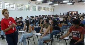 La Nación / Gobierno certificará este viernes a 4.583 nuevos becarios en la SND