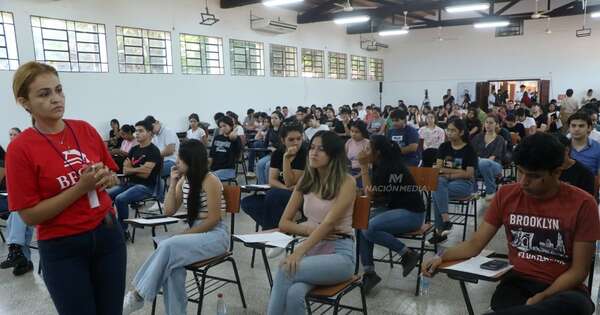 La Nación / Gobierno certificará este viernes a 4.583 nuevos becarios en la SND