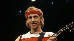 Mark Knopfler: "Me encanta que me sigan preguntando por Dire Straits"