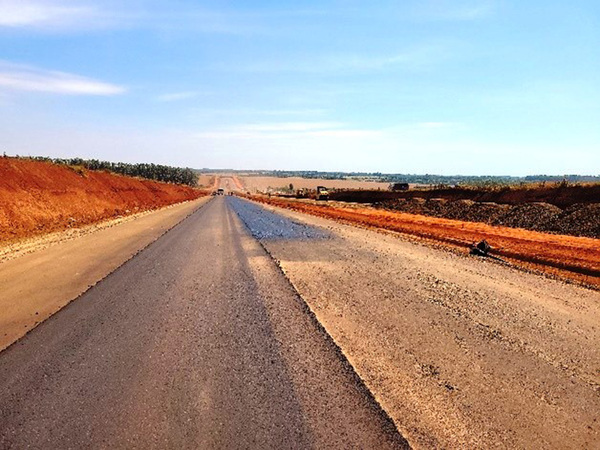 Acceso rural al Puente de la Integración con avance del 37% - La Clave
