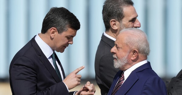 Miembros del PCC son trasladados a Brasil y se pone en práctica el acuerdo entre Lula y Peña