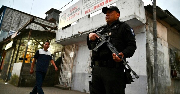 Caen en Ecuador jueces, policías y abogados que liberaban criminales peligrosos - ADN Digital