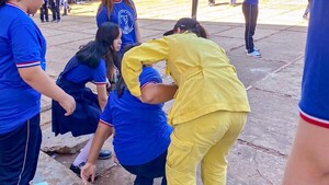 Uso de gas pimienta casi causa tragedia en un centro educativo de Hernandarias