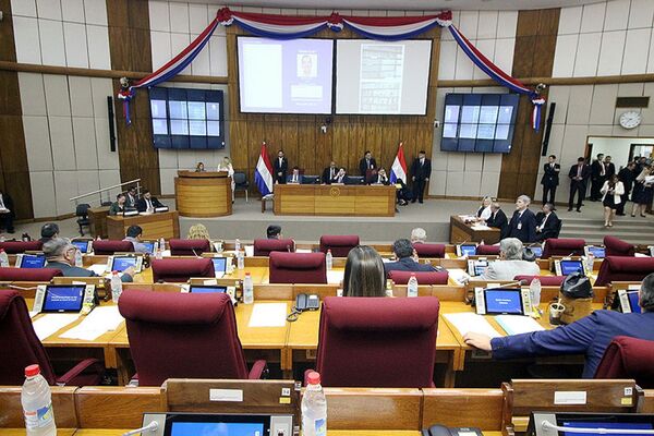 Envían al archivo propuesta de ampliación presupuestaria para el MOPC - ADN Digital