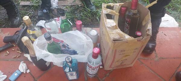 Hincha de Racing cayó con arma, chupi y el purete