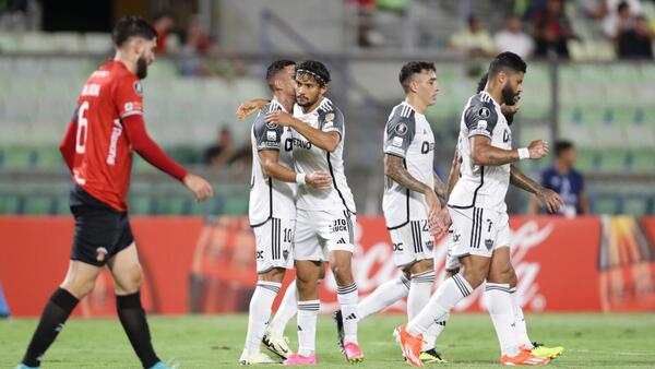Atlético Mineiro golea al Caracas