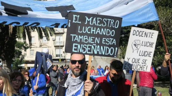 El Gobierno de Argentina modificará la ley de educación para penar "el adoctrinamiento