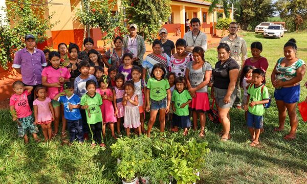 ITAIPU realizó jornada de arborización y entrega de plantines en comunidad nativa de Mbaracayú