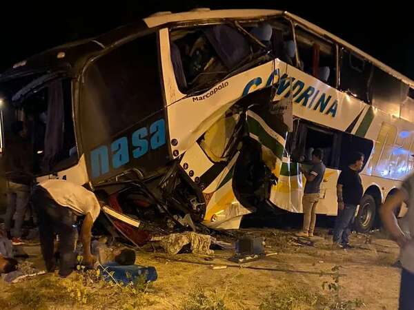 Grave accidente en el Chaco: bus de larga distancia impactó contra rotonda y confirman ya dos fallecidos - Nacionales - ABC Color
