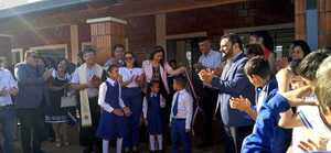 Municipalidad inaugura pabellón con tres nuevas salas en escuela y colegio Rebeca Fortunata Alen - Radio Imperio 106.7 FM