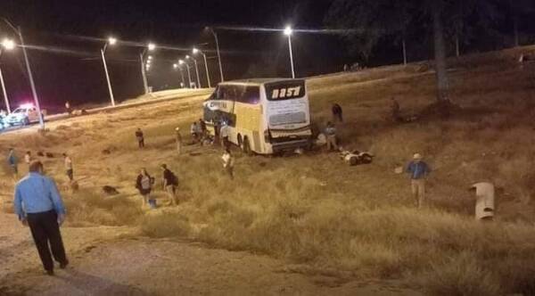 Apuntan a la velocidad como causante del terrible accidente en Montelindo