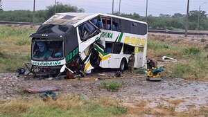 Video: identifican a los fallecidos en el grave accidente de un bus en el Chaco - Nacionales - ABC Color