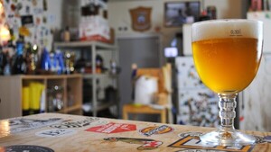 Coleccionistas de cervezas festejan sus 15 años como grupo este viernes