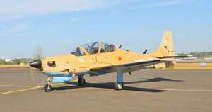 Diario HOY | Tucanos de la Fuerza Aérea obligan a aterrizar a una nave invasora