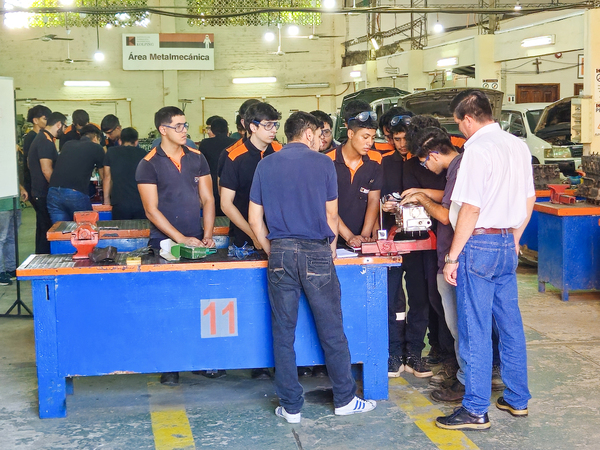 Instituto Kolping imparte cursos para profesiones con rápida salida laboral - Amigo Camionero