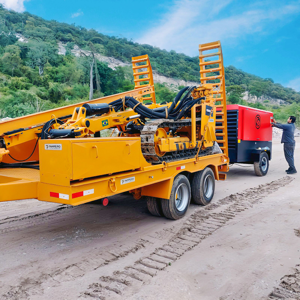 Pampeiro entregó lote de equipos para equipar una nueva cantera - Amigo Camionero