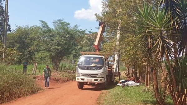 Tres trabajadores mueren electrocutados al manipular tendido eléctrico en Hernandarias - Radio Imperio 106.7 FM