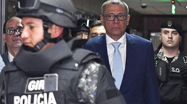 México anuncia asilo político al ecuatoriano Jorge Glas tras expulsión de su embajadora