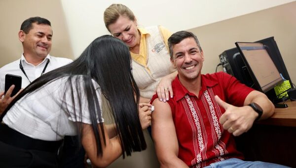 Campaña de vacunación contra influenza y COVID-19 continúa e instan a la inmunización
