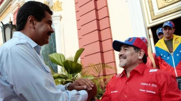 Maduro afirma que a Maradona "lo mataron por rebelde"
