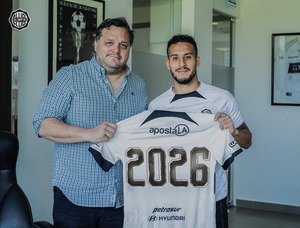 Olimpia extiende contrato con Fernando Cardozo hasta el 2026 - trece