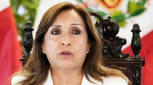 La presidenta de Perú declara al fiscal general durante cinco horas por el caso Rolex