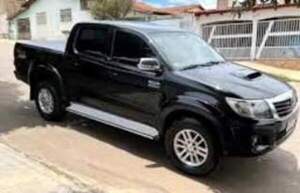 Roban camioneta a un policía militar jubilado en la frontera con balacera de por medio - Radio Imperio 106.7 FM