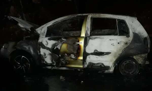 Vehículo se incendió en plena marcha en Ciudad del Este - ABC en el Este - ABC Color