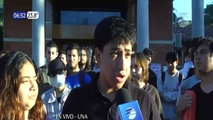 Universitarios toman rectorado de la UNA en aguda protesta contra Hambre Cero - Noticias Paraguay