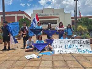 Fenaes se une a protestas de la UNA para derogar la ley “hambre cero” - Nacionales - ABC Color