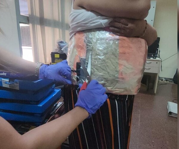 Mujer de 72 años detenida en Puerto Yguazú - La Tribuna
