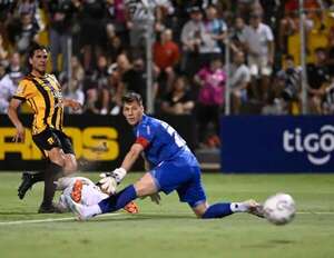 Libertad vs. Guaraní, el clásico que puede cambiar el torneo - Fútbol - ABC Color