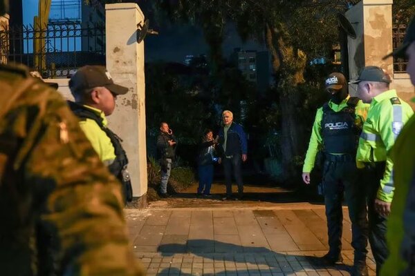 La Policía de Ecuador irrumpió en la embajada de México en Quito y detuvo al exvicepresidente Jorge Glas