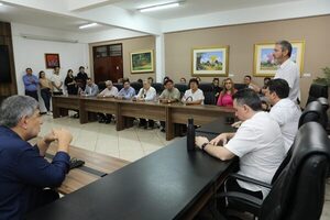 Autoridades del Gobierno escucharon necesidades y proyectos de intendentes de Alto Paraná - .::Agencia IP::.