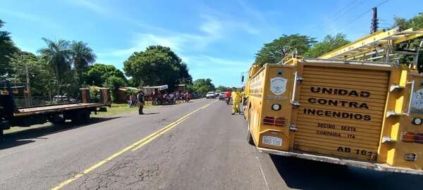 Choque entre camión y una motocicleta deja un joven fallecido - Nacionales - ABC Color