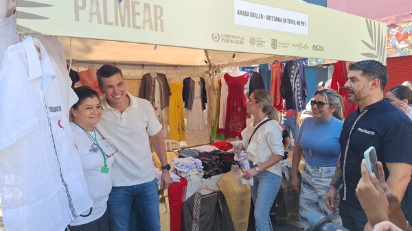 Exitoso arranque de la Feria Palmear que busca revitalizar el Centro Histórico de Asunción - .::Agencia IP::.