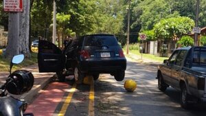 San Lorenzo: Instalación de bolardos en avenida divide opiniones de los vecinos