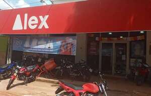 Motochorros roban dinero y celulares en asalto a local de electrodomésticos en Itakyry - ABC en el Este - ABC Color