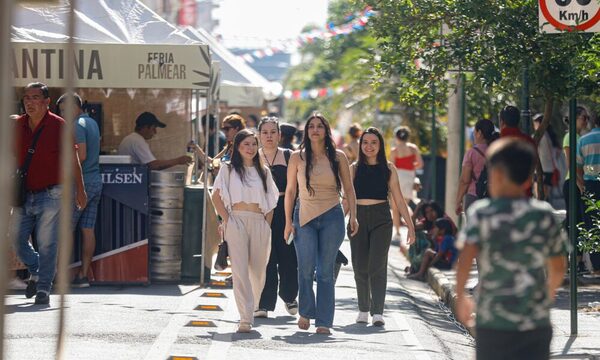 Feria Palmear revitaliza la emblemática calle Palma de Asu