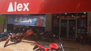 Motochorros asaltan local comercial y se llevan parte de la recaudación en Itakyry