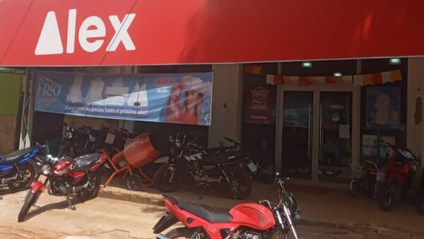 Motochorros asaltan local comercial y se llevan parte de la recaudación en Itakyry