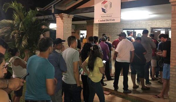 Conversatorio sobre inclusión automática en registro electoral de connacionales en el exterior - ADN Digital