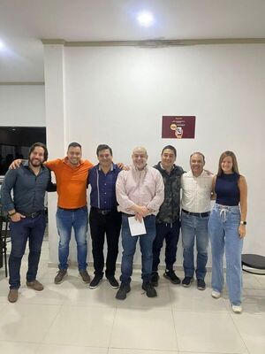 Primer encuentro de opositores en la ciudad de Caacupé