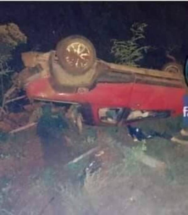 Volcó la camioneta que manejaba, falleció y sus acompañantes salieron ilesos