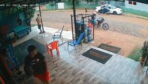 Sicariato en Salto del Guairá: joven de 23 años quedó al borde de la muerte